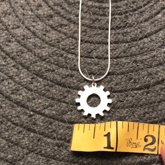 Sterling silver pendant with 18” sterling silver chain - Picture 4 of 4